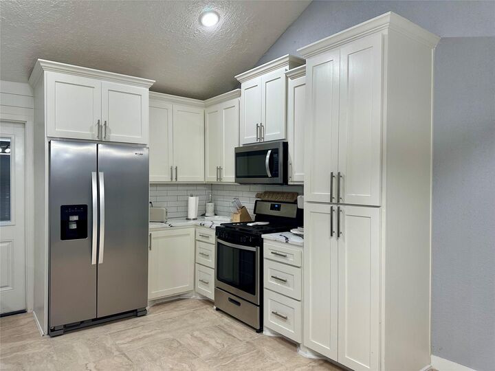 Property Photo:  7114 Goldendale Court  TX 77433 