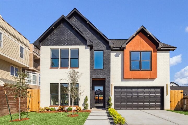 Property Photo: 304 Enid Street TX 77009