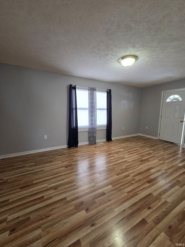 Property Photo: 1299 N Parklane Drive IN 47601