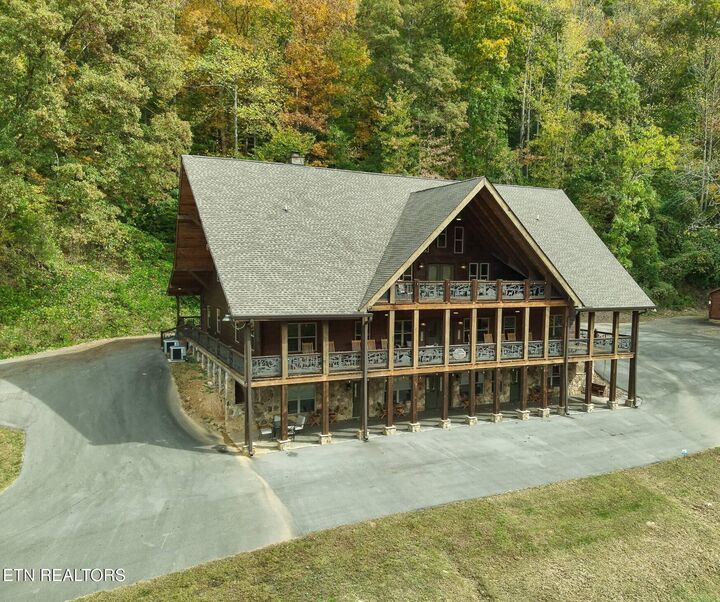 Property Photo:  173 Rafter Rd  TN 37385 