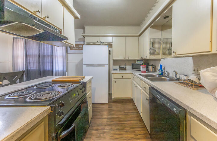 Property Photo:  2412 33rd Street  TX 79411 