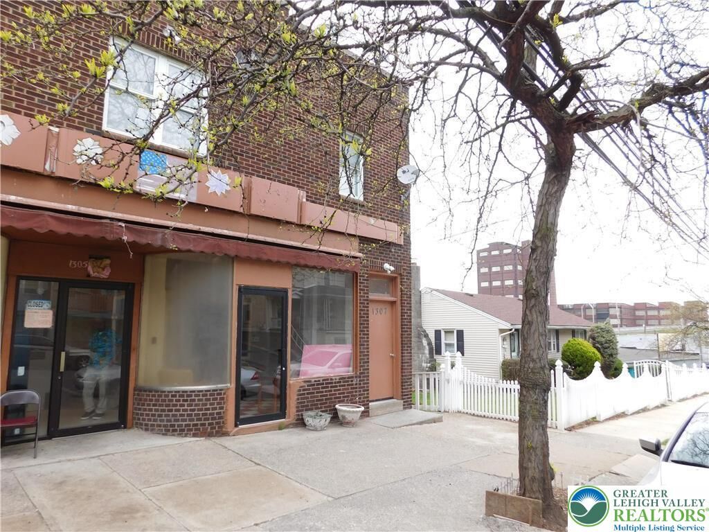 Property Photo: 1307 E 4th Street 1R PA 18015