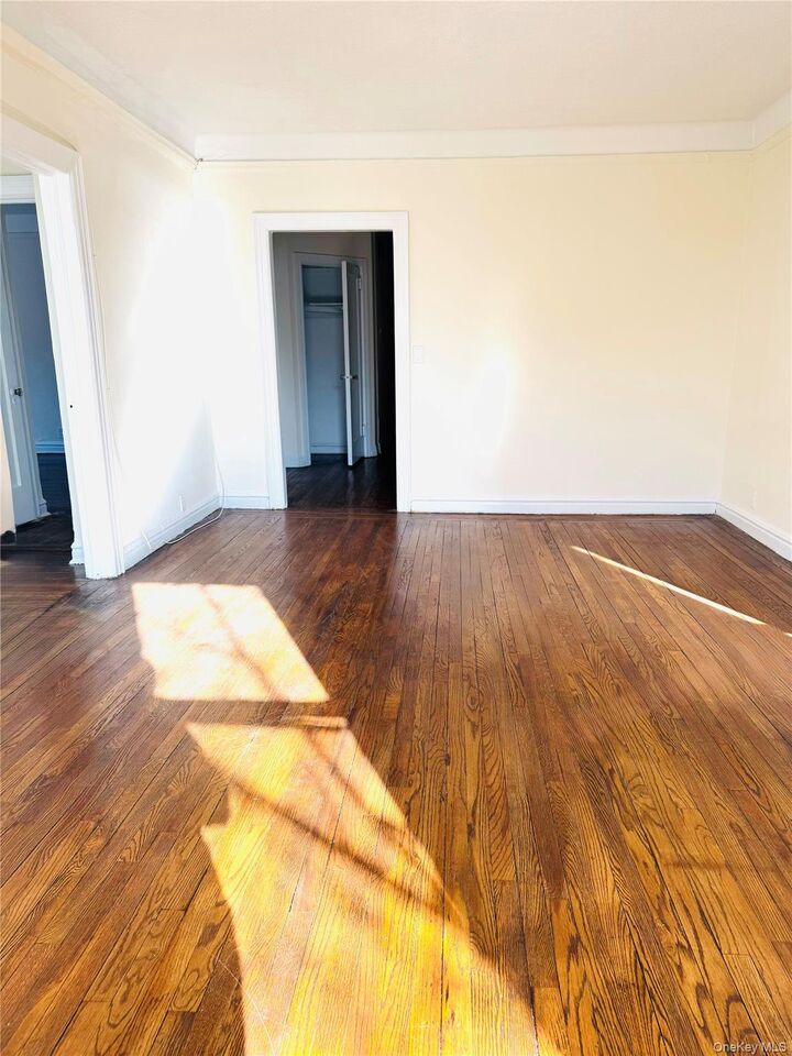 Property Photo: 472 Gramatan Avenue Bldg.3, Unit L2 NY 10552