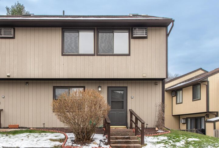 Property Photo: 908 Chelsea Cove S NY 12533