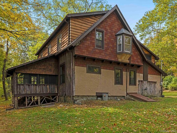 Property Photo:  5 Riverby Lane  NY 12493 