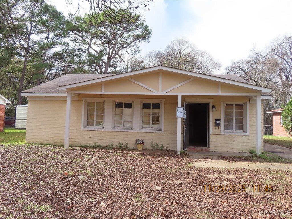 Property Photo:  3130 Upchurch Circle  AL 36105 