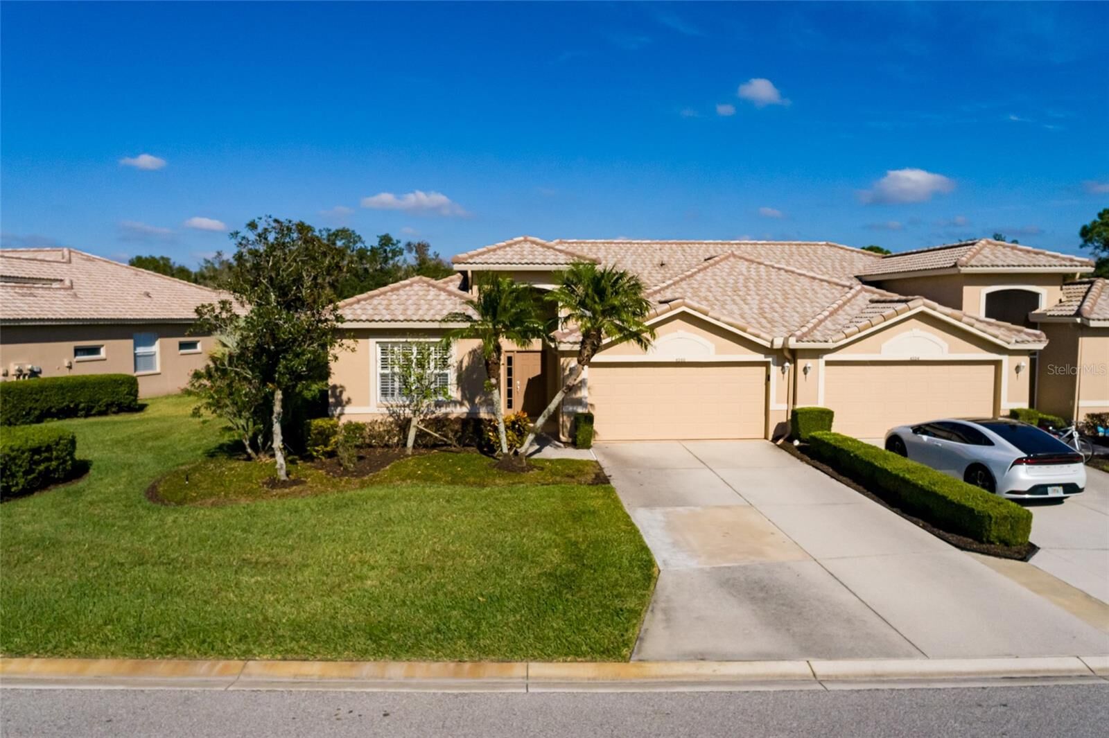 Property Photo: 4560 Legacy Court FL 34241