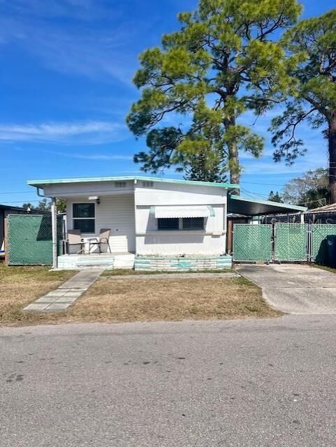 Property Photo:  1017 51st Avenue Drive W  FL 34207 