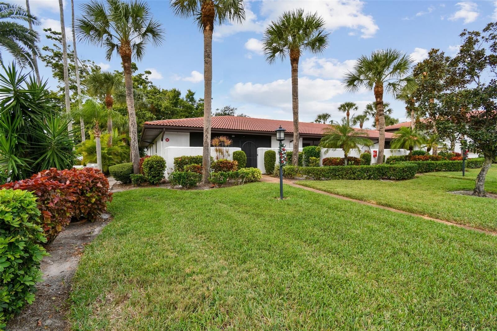 Property Photo: 3500 El Conquistador Parkway 301 FL 34210