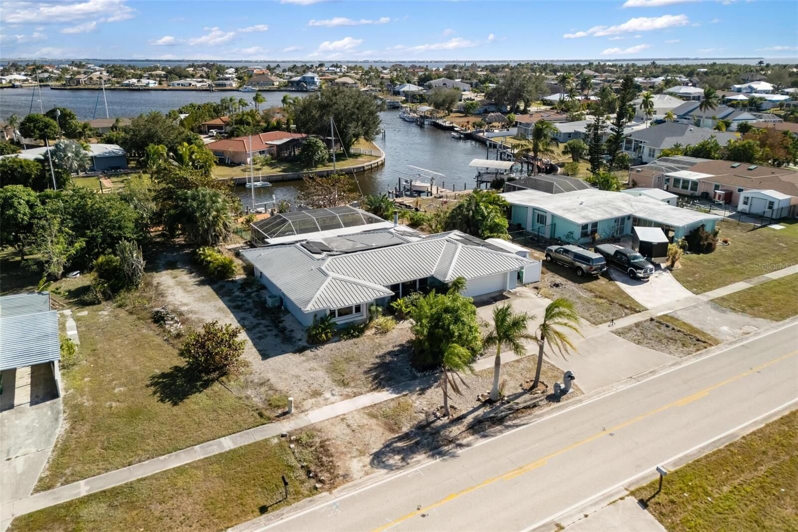 Property Photo:  105 Cousley Drive SE  FL 33952 