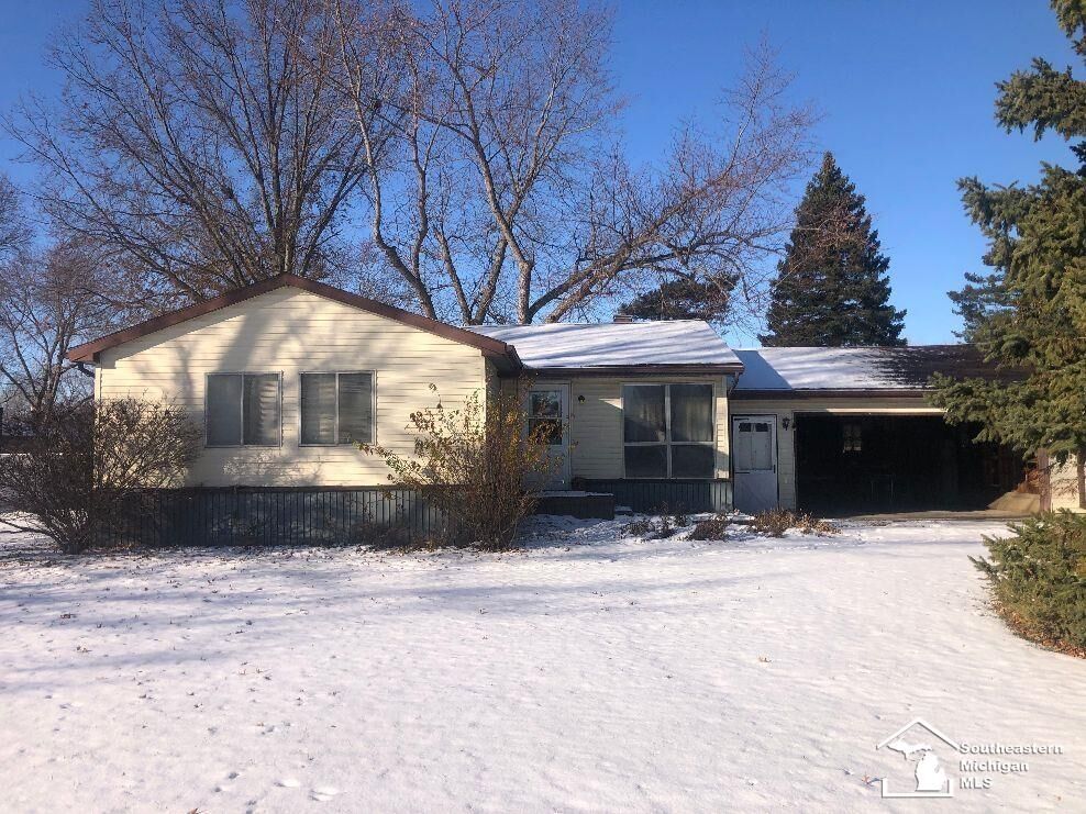Property Photo: 13911 Alton Road MI 48161