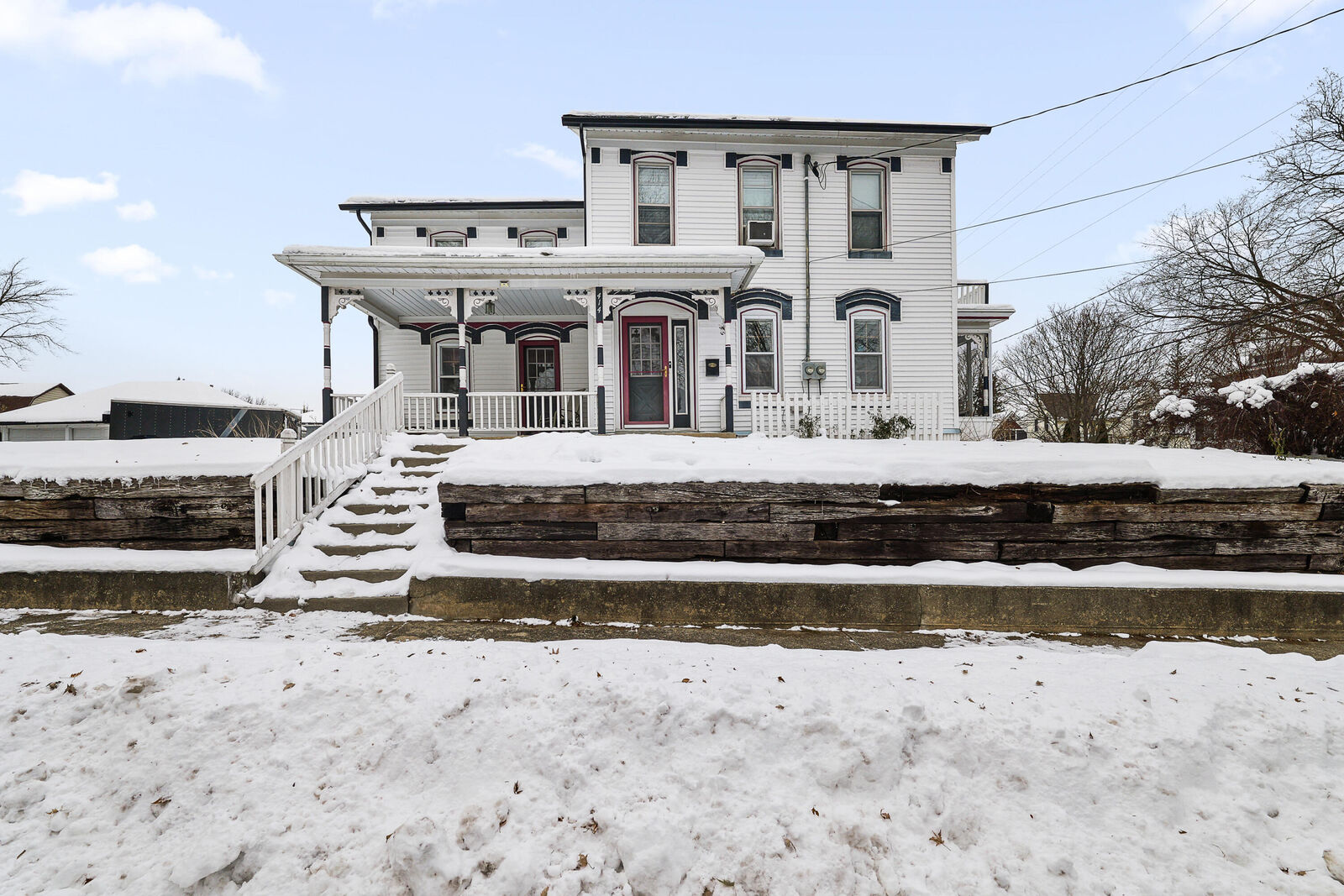 Property Photo:  414 Lynn St  WI 53032 