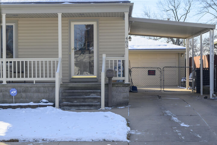 Property Photo: 483 Park Avenue MI 48146