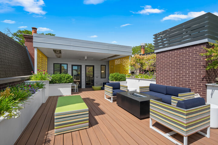 Property Photo: 1921 N Dayton Street IL 60614