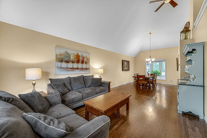 Property Photo:  4458 Hatch Lane  IL 60532 