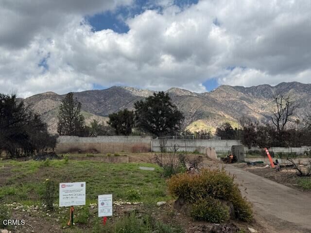 Property Photo:  563 E Las Flores Drive  CA 91001 