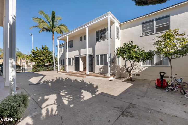 Property Photo: 12320 Washington Place CA 90066