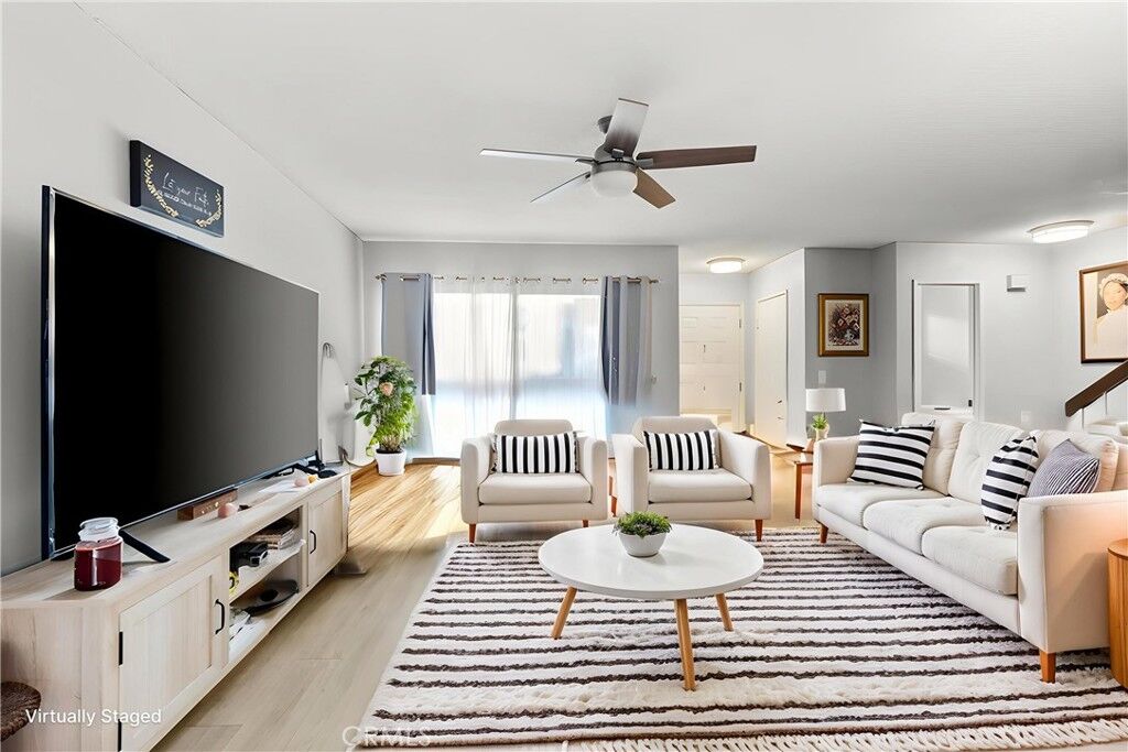 Property Photo: 1929 Glenoaks 122 CA 91340