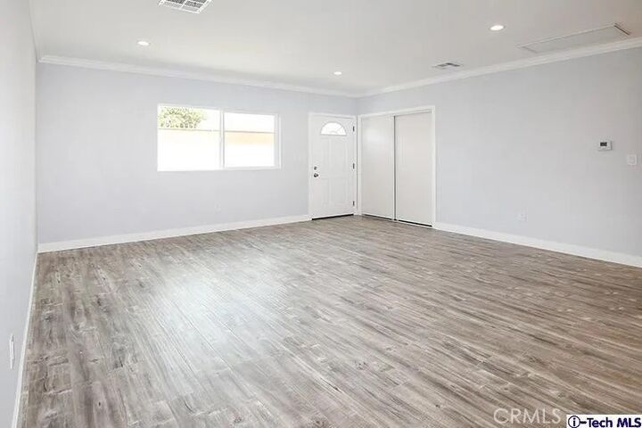 Property Photo:  7435 Collett Avenue  CA 91406 