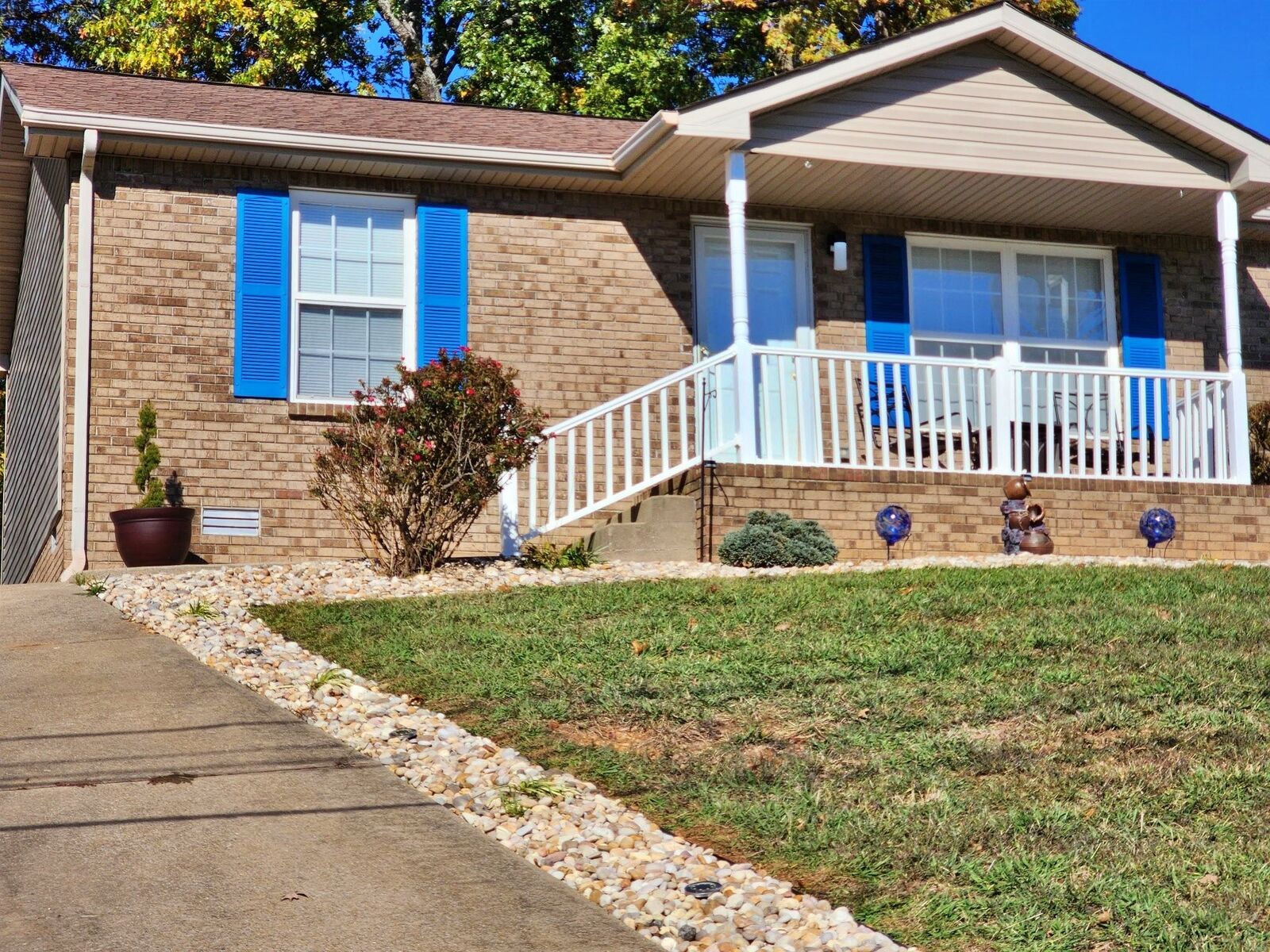 Property Photo:  345 Donna Dr  TN 37042 