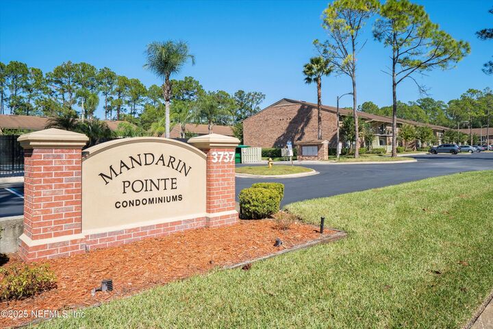 Property Photo: 3737 Loretto Road 104 FL 32223