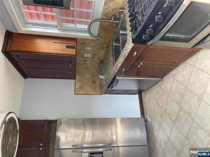 Property Photo:  148 Nesbit Street 1  NJ 07086 