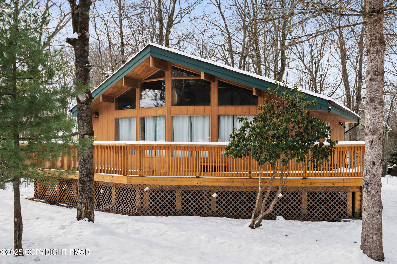 Property Photo:  7377 Ventnor Drive  PA 18466 