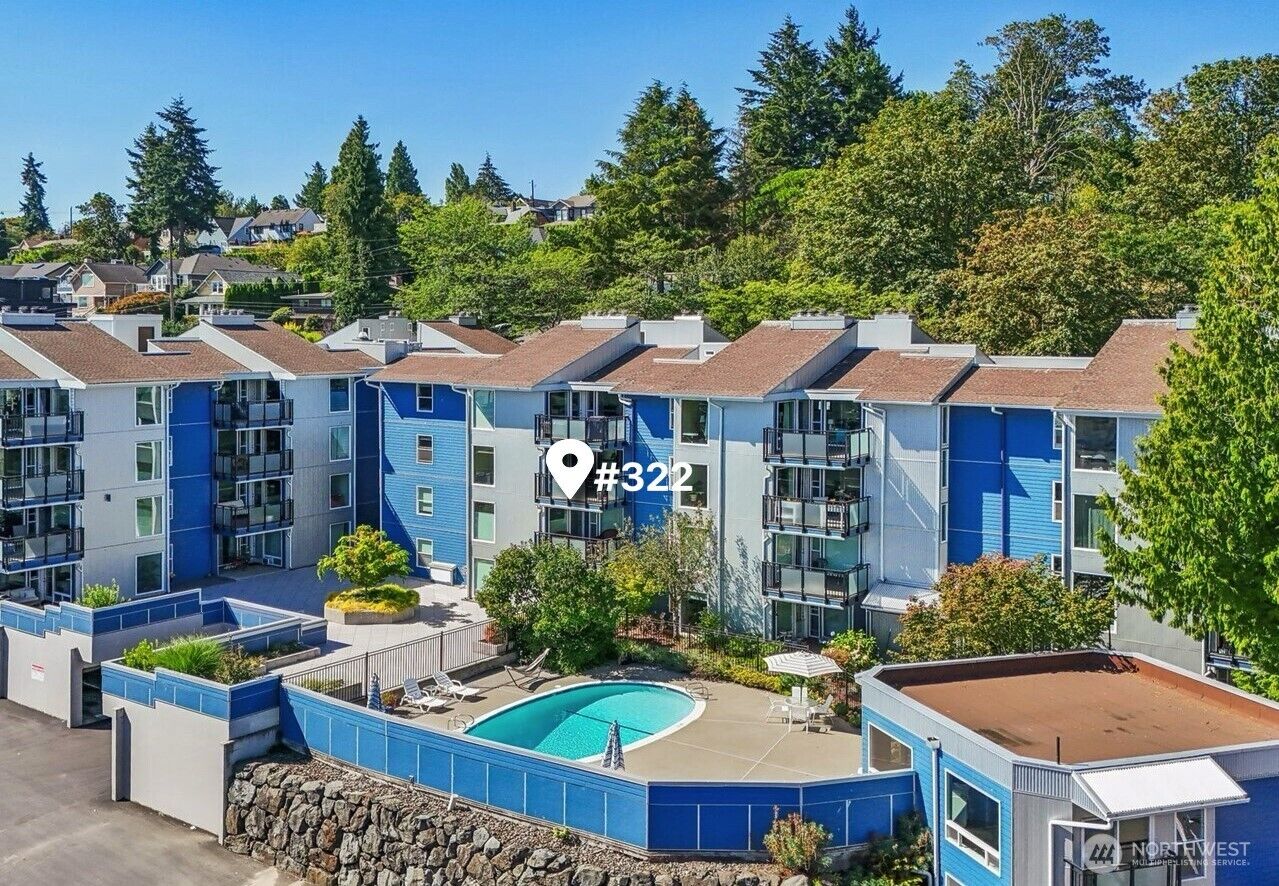 Property Photo:  2510 W Bertona Street 322  WA 98199 