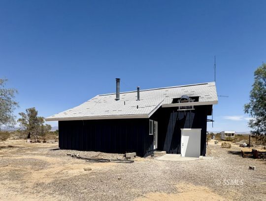 Property Photo:  7542 Bull Run St  CA 93527 