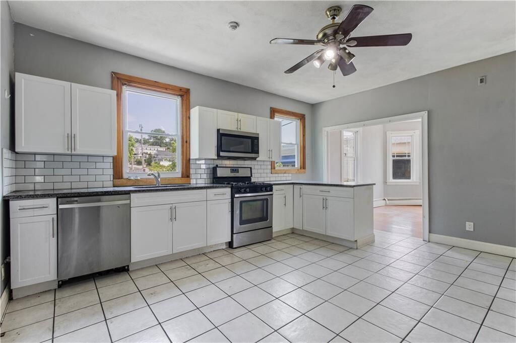 Property Photo:  11 Roosevelt Street 1  RI 02904 