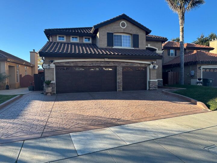 Property Photo:  10 Rhine Circle  CA 93906 