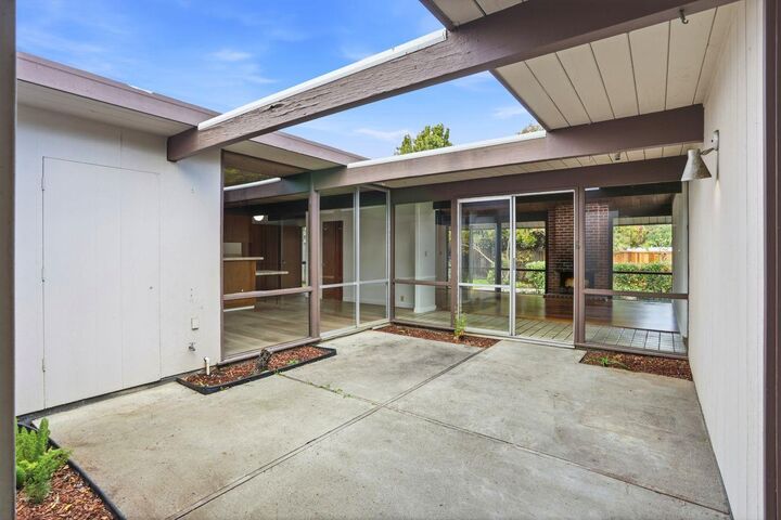 Property Photo: 827 Cumberland Drive CA 94087