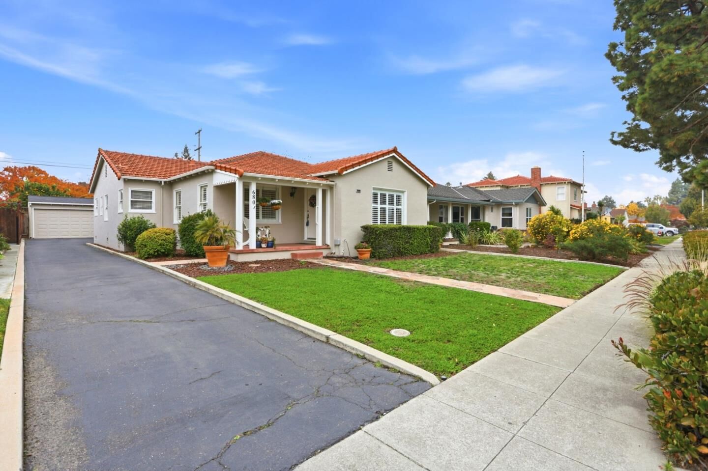 Property Photo:  680 North Winchester Boulevard  CA 95050 