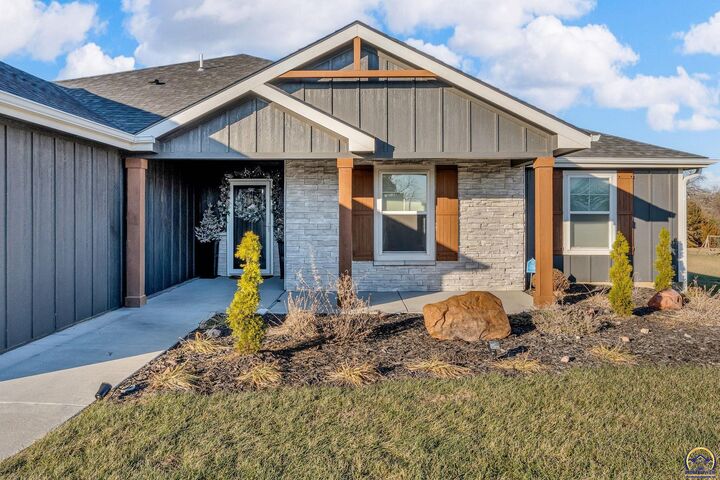 Property Photo:  2314 NW 49th Ter  KS 66618 