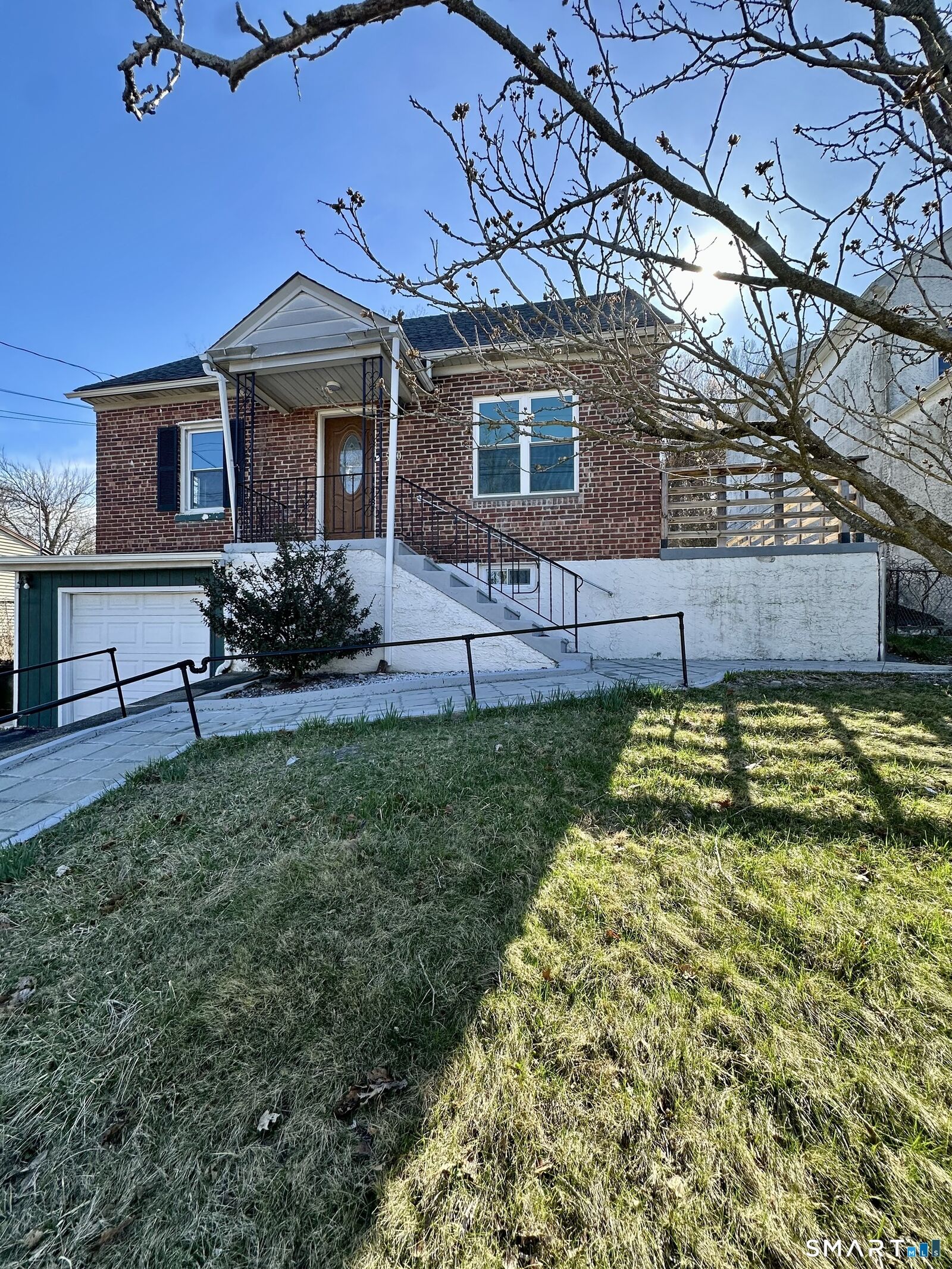 Property Photo:  590 North Walnut Street  CT 06704 