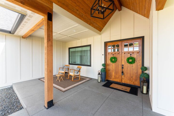 Property Photo: 10911 S Sherman Rd WA 99224