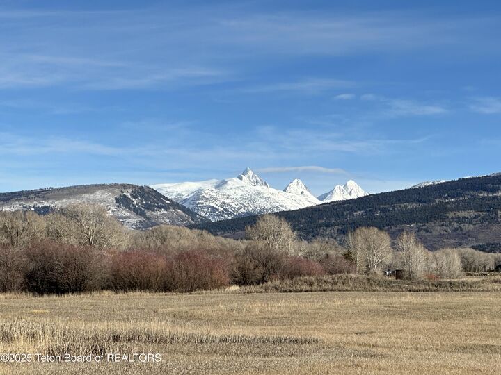 Property Photo:  6512 Fox Springs Drive  ID 83455 