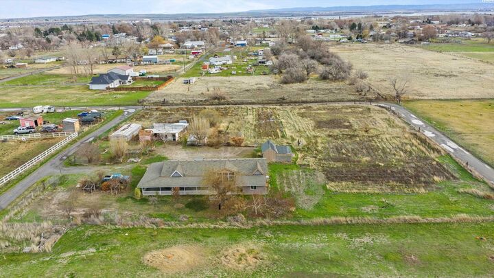 Property Photo: 220204 E 403 Pr SE WA 99337