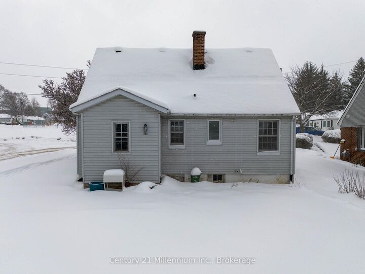 Property Photo: 701 5th Street E ON N4K 1E4