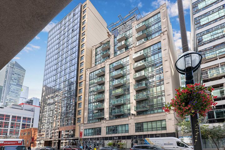 Property Photo:  263 Wellington Street W 306  ON M5V 3E6 