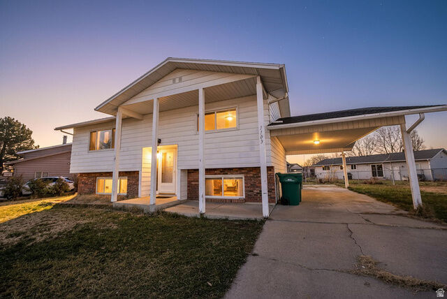 Property Photo:  1183 N 200 E  UT 84041 