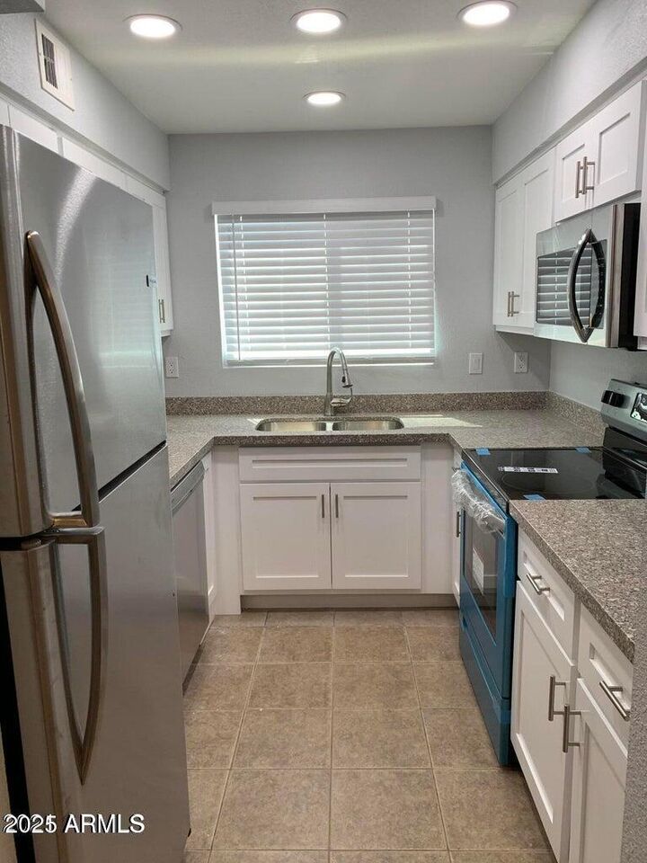 Property Photo:  7156 N 66th Drive  AZ 85301 