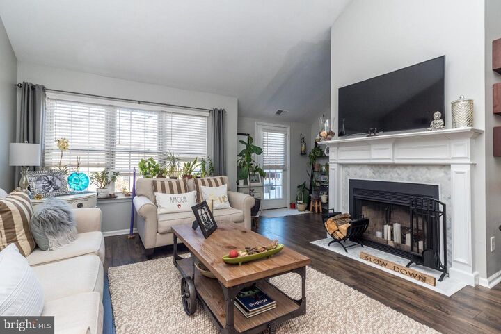 Property Photo:  42 Dogwood Lane C-6  PA 19044 