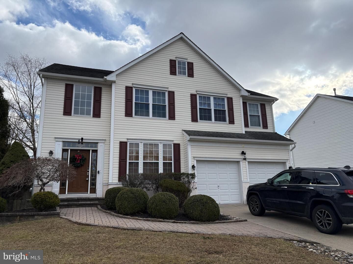 Property Photo:  8 Creekwood Drive  NJ 08505 