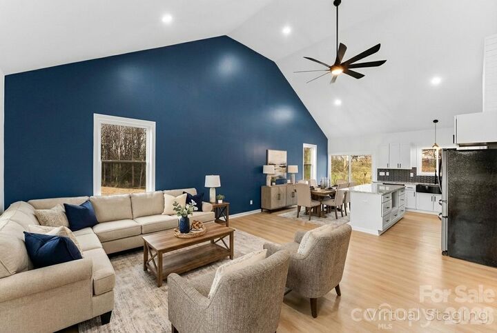 Property Photo:  516 N Mulberry Street  NC 28021 