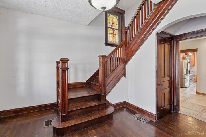 Property Photo: 4261 W 8th Street OH 45205