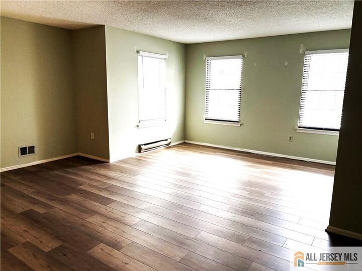 Property Photo: 3 E Wycoff Way 3 NJ 08816