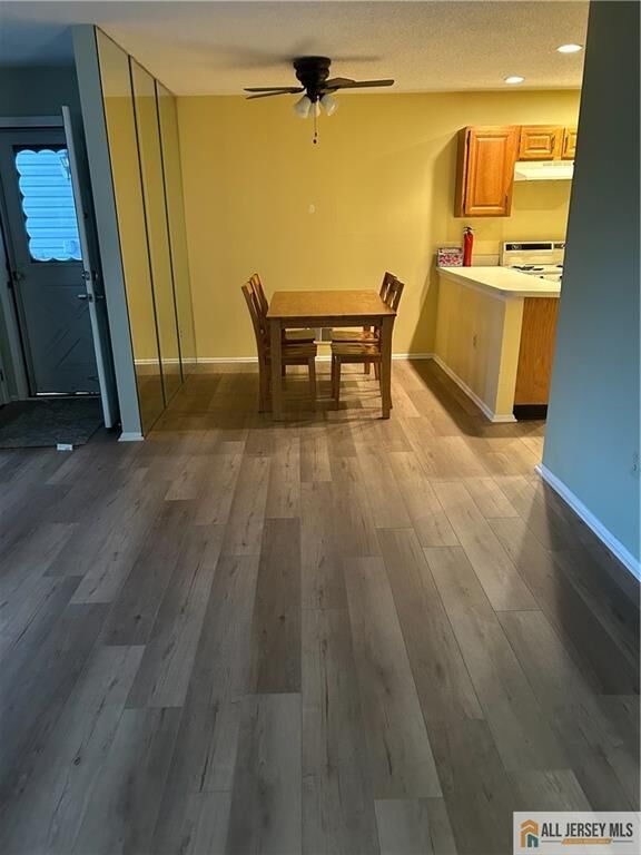 Property Photo:  3 E Wycoff Way 3  NJ 08816 