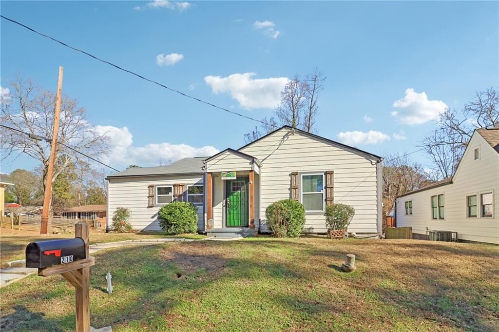 Property Photo:  210 Chicamauga Avenue SW  GA 30314 
