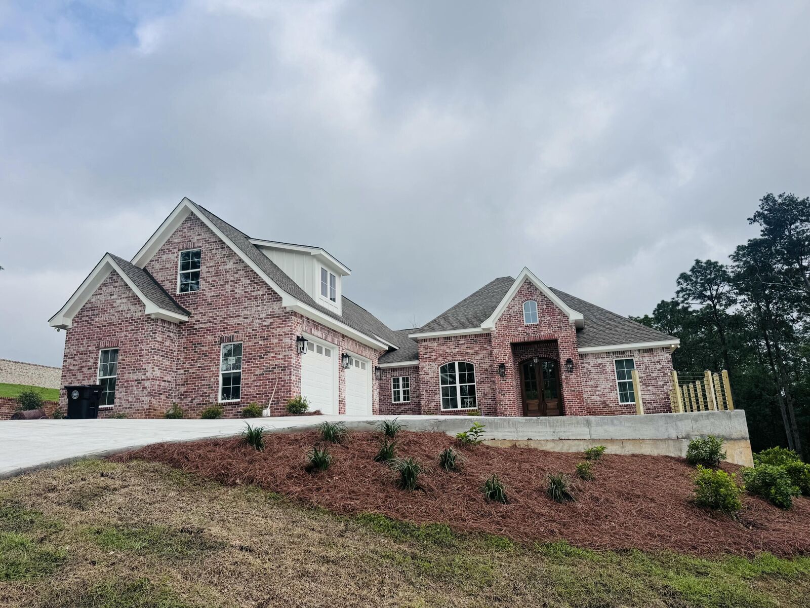 Property Photo: 118 Brookhollow Blvd. MS 39402